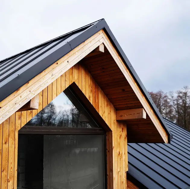 Nettoyage toiture K.R Façadier Peintre à Baudres pour entretien durable de la couverture – K.R Façadier Peintre