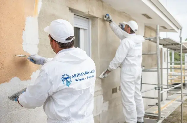 Ravalement de façade avec traitement des zones hétérogènes – Façadier Peintre 18